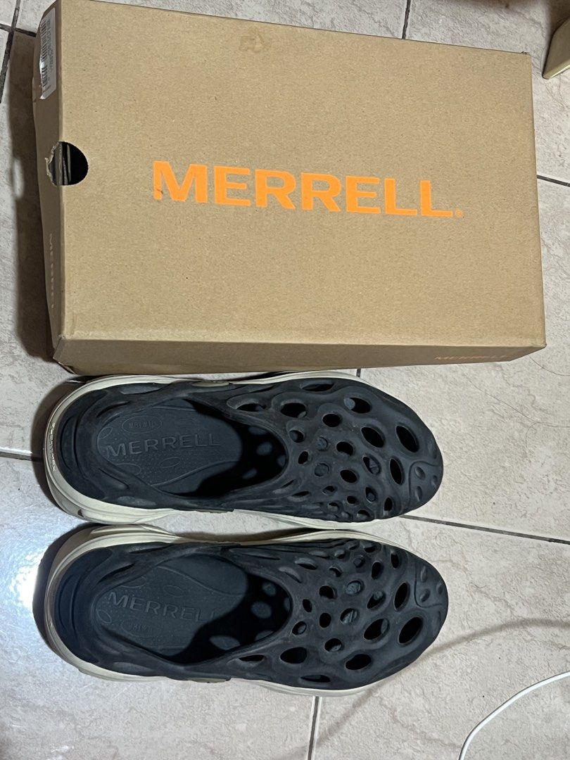Merrell Hydro Next Gen Moc Black Cream Size 8 US (Category: Slippers & Slides) located in Angeles City. Submitted by papillonpapi (Listing ID 1465828403, Image 1). Description: PAMPANGA - shipping via j&t or meetup dunkin astro park - Brand: Merrell - Model: Hydro Next Gen Moc - Color: Black and Cream - Size: US 8 | UK 7 | EUR 41 | CM 26 - Inclusions: Comes with original shoebox.