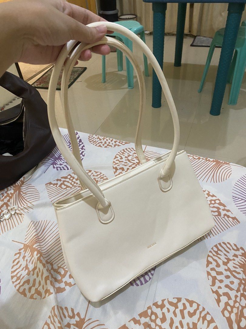 Mikana Shoulder Bag (Category: Shoulder Bags) located in Kalibo. Submitted by declutter_with_ella (Listing ID 1465817602, Image 2). Description: Decluttering. Hindi na nagagamit. Good as new pa. •with dustbag 📍Aklan.