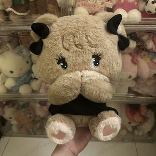 (Category: ) located in . Submitted by prelovedbykei2020 (Listing ID 1465912502, Image 1). Description: .