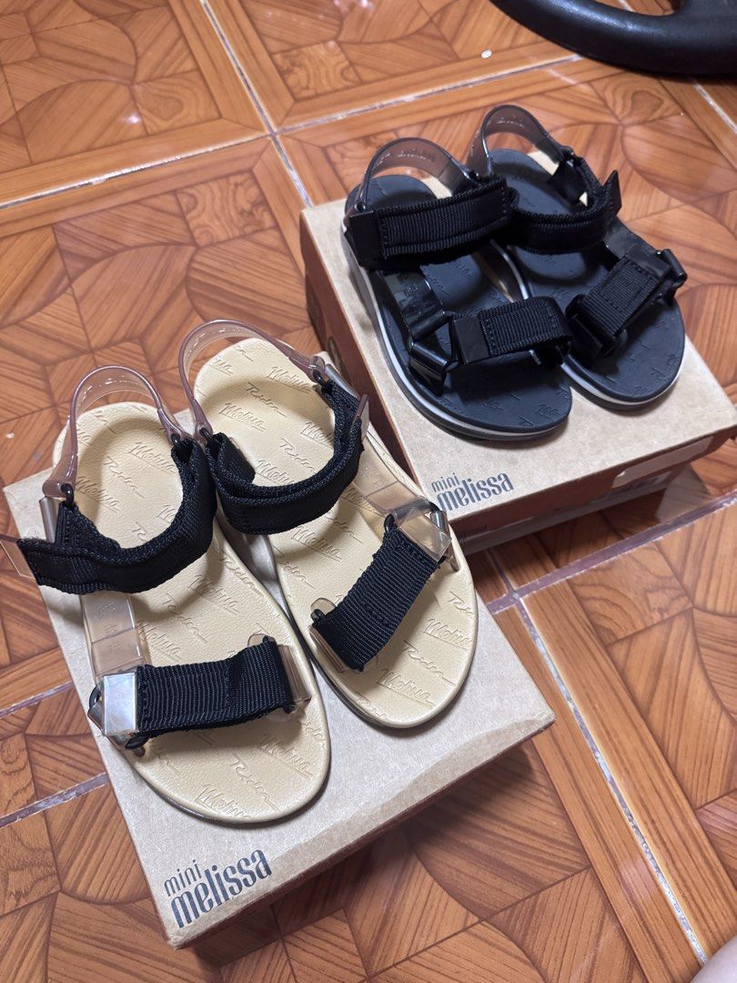Mini Melissa Papete + Rider Sandals (Category: Babies & Kids Fashion) located in Cebu City. Submitted by mabarquez (Listing ID 1465800760, Image 1). Description: Brandnew Original Mini Melissa papete x rider Sizes available: US3/22cm US13/19.5cm Add sf 85 via J&T Mop: GCash/Maribank Mod: J&T Express .