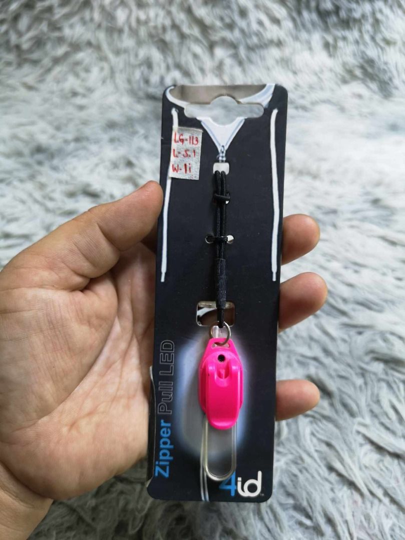 Mini Zipper LED Clip On Light (Category: Looking For) located in Santa Cruz. Submitted by jmy_surplus.2 (Listing ID 1465901422, Image 1). Description: Size ; L- 5.1 W - 1 Color ; Red Type ; LED Light Brand ; No brand Material ; Plastic Style ; Zipper Design ED Light LG 113 JMY 5 Batch #224.