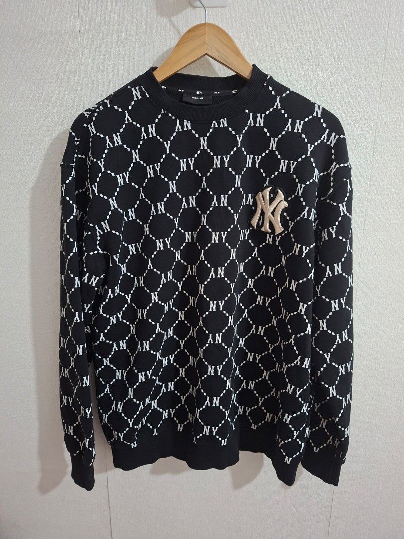 Mlb ny all over print (Category: Tshirts & Polo Shirts ) located in Cavite. Submitted by labbudds20 (Listing ID 1465799296, Image 2). Description: mlb new york yankees all over print size large armpit to armpit 23 inches length 28 inches excellent condition see pictures for details.