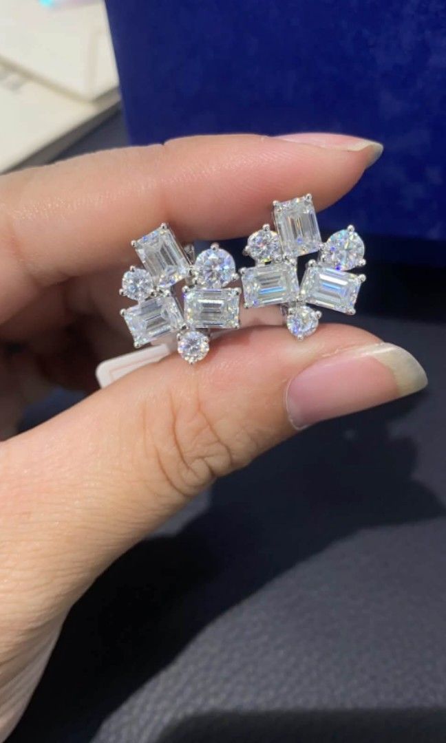 Moissanite Earrings 1ct each stone 💎 (Category: Announcements) located in Manila. Submitted by szairajewel (Listing ID 1465877743, Image 1). Description: Real moissanite stone positive to diamond tester assorted cut 1ct each stone best wearing any occasion. S925 band , with touch of white gold With certificate and Complete inclusion Non tarnish and hypoallergenic CASH ON DELIVERY 🚚.