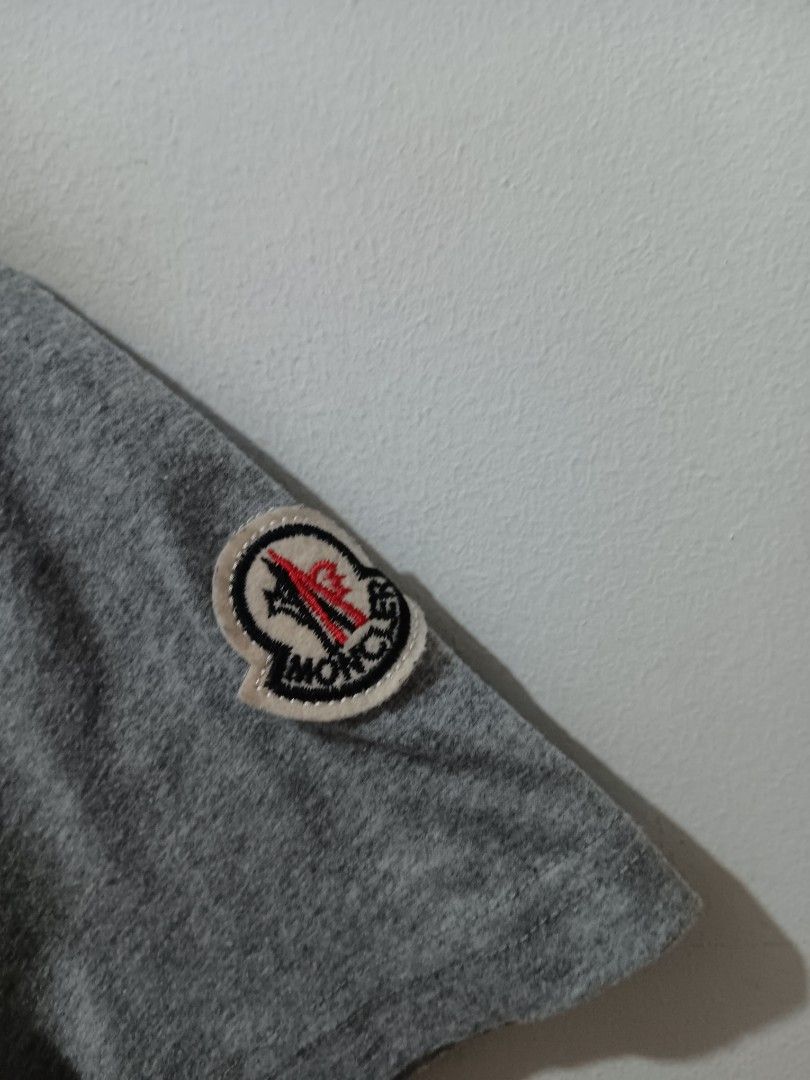 MONCLER (Category: Shirts) located in Dauis. Submitted by udenglegaspi (Listing ID 1465838417, Image 3). Description: .