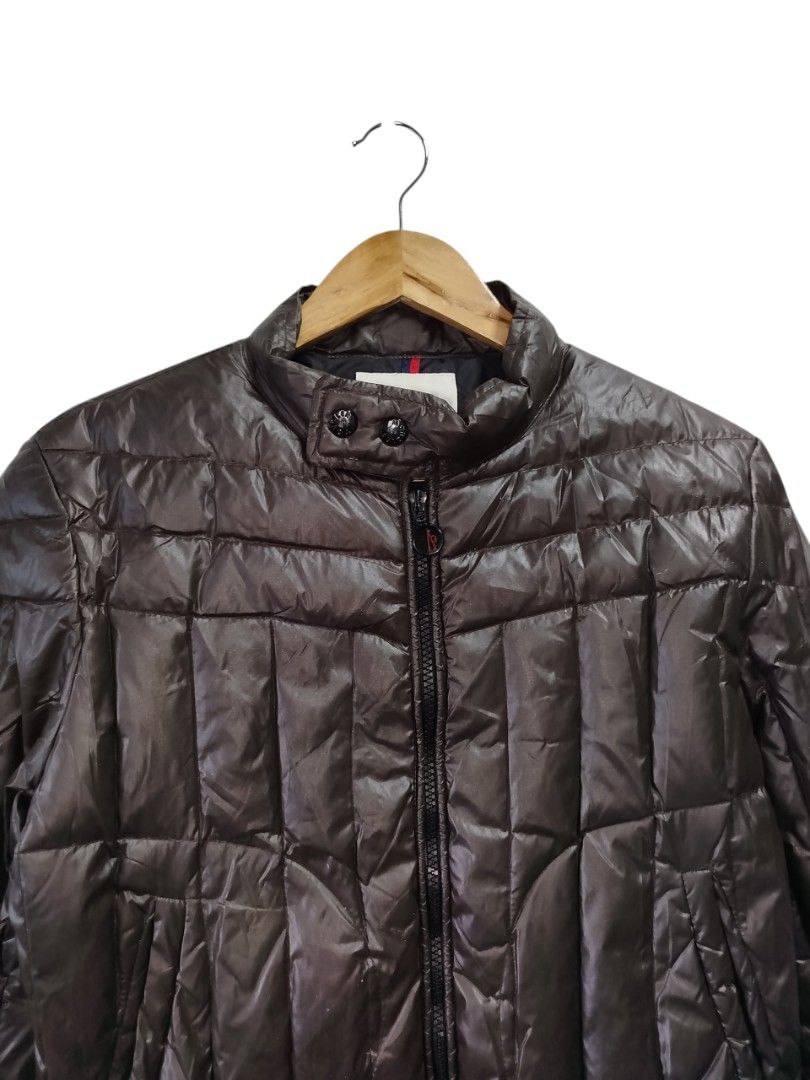 MONCLER LIGHT PUFFER JACKET (Category: Coats, Jackets and Outerwear) located in Bayombong. Submitted by Gentlemans_ClosEt (Listing ID 1465795463, Image 3). Description: MONCLER LIGHT PUFFER ZIP UP JACKET SIZE MEDIUM DIMES: W17 X L24 EXCELLENT CONDITION NO ISSUES.