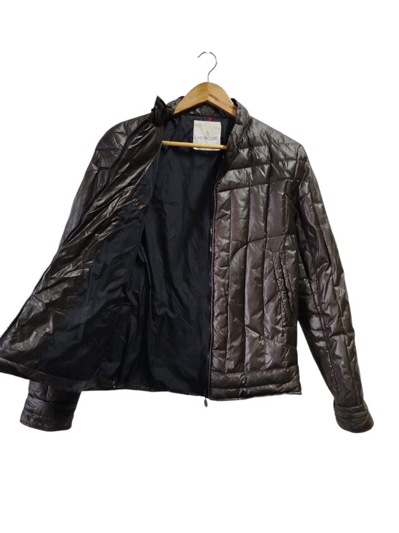 MONCLER LIGHT PUFFER JACKET (Category: Coats, Jackets and Outerwear) located in Bayombong. Submitted by Gentlemans_ClosEt (Listing ID 1465795463, Image 1). Description: MONCLER LIGHT PUFFER ZIP UP JACKET SIZE MEDIUM DIMES: W17 X L24 EXCELLENT CONDITION NO ISSUES.