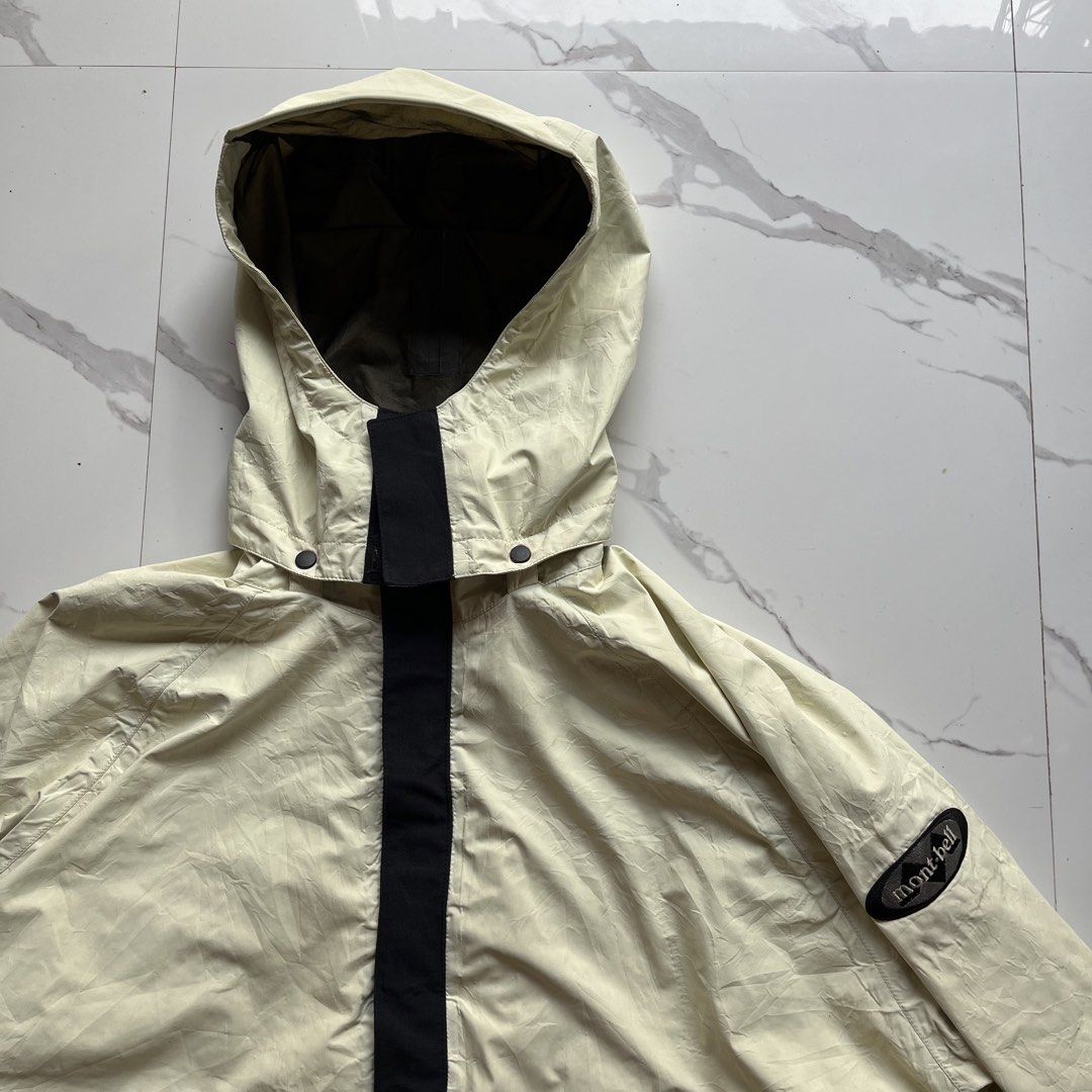 Montbell (Category: Coats, Jackets and Outerwear) located in Lucena. Submitted by RAGGGGSSSS (Listing ID 1465888579, Image 3). Description: Vintage 90s Montbell Mountain Jacket Medium on Tag 28-30x25 Still in Verygood Condition despite of its age Honest issue: Minor scratch but not a hole.
