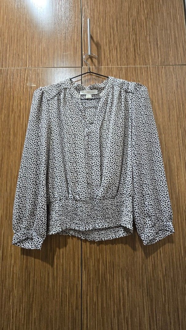 Monteau Los Angeles Top Blouse (Category: Longsleeves) located in Cebu City. Submitted by kitty_12345_ (Listing ID 1465876257, Image 1). Description: - Trendy black and white dalmatian animal print - Long sleeves with stylish gathered cuffs - Lightweight and comfortable MOP: gcash, mari, maya, gotyme MOD: Lbc Meetup: Parkmall.