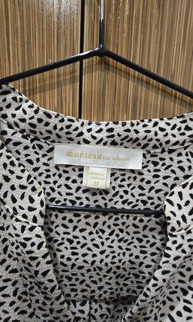 Monteau Los Angeles Top Blouse (Category: Longsleeves) located in Cebu City. Submitted by kitty_12345_ (Listing ID 1465876257, Image 2). Description: - Trendy black and white dalmatian animal print - Long sleeves with stylish gathered cuffs - Lightweight and comfortable MOP: gcash, mari, maya, gotyme MOD: Lbc Meetup: Parkmall.
