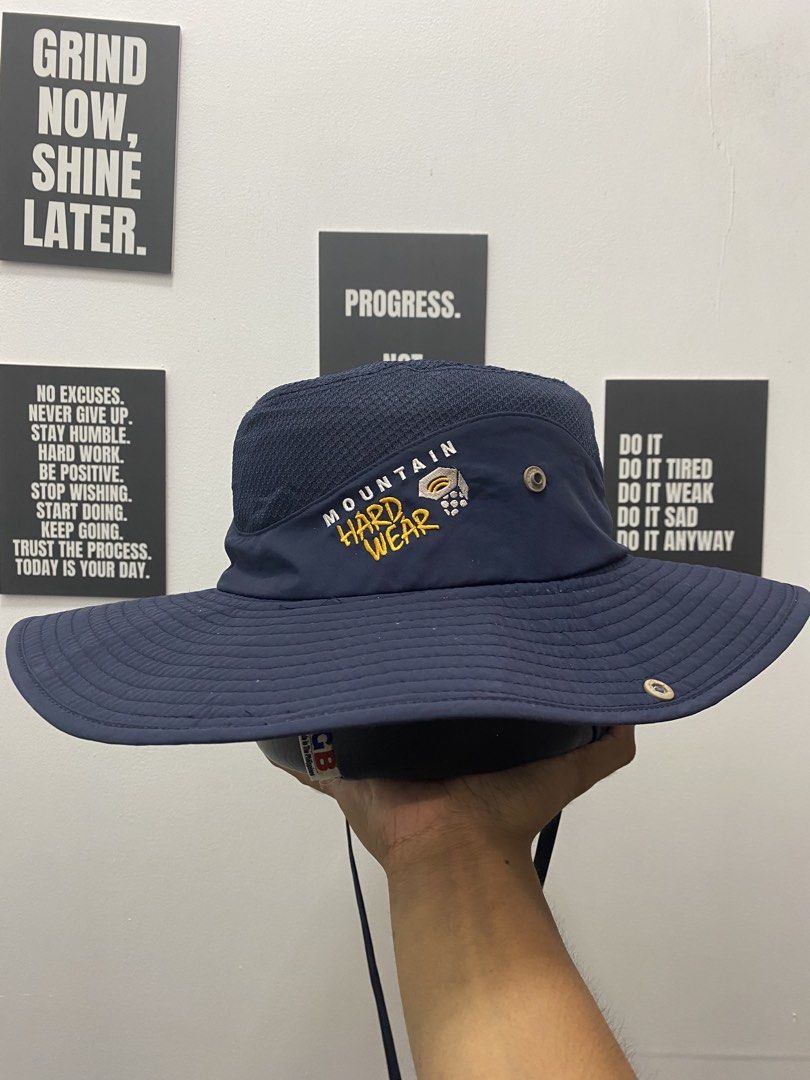 MOUNTAIN HARDWEAR (Category: Caps & Hats) located in Ipil. Submitted by fmgthriftco. (Listing ID 1465904179, Image 2). Description: MOUNTAIN HARDWEAR HAT Color rate: 9.8/10 Excellent condition Loc. Ipil,Zamboanga Sibugay Mindanao 📍.