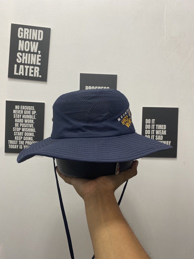 MOUNTAIN HARDWEAR (Category: Caps & Hats) located in Ipil. Submitted by fmgthriftco. (Listing ID 1465904179, Image 1). Description: MOUNTAIN HARDWEAR HAT Color rate: 9.8/10 Excellent condition Loc. Ipil,Zamboanga Sibugay Mindanao 📍.