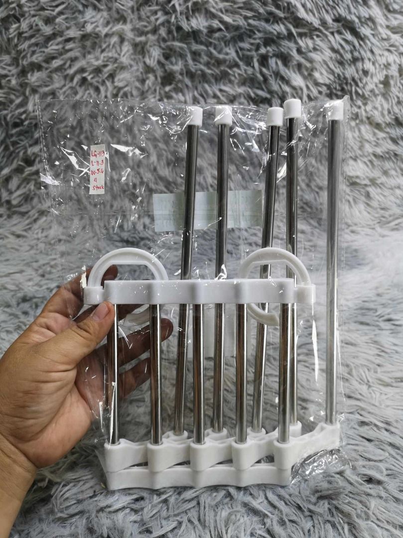 Multifunctional 5 Layer Folding Pants Hanger (Category: Looking For) located in Santa Cruz. Submitted by jmy_surplus.2 (Listing ID 1465899307, Image 1). Description: Size ; L - 11.3 W - 5.6 Color ; White Type ; Hanger Brand ; No brand Material ; Stainless , Plastic Style ; Durable Hanger For Pants LG 113 JMY 5 Batch #224 4 stocks.