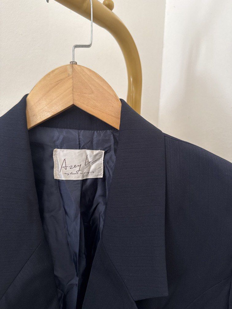 Navy Blue Double Breasted Blazer (Category: Coats, Jackets and Outerwear) located in Mexico. Submitted by studioleraph (Listing ID 1465795599, Image 3). Description: 🛍️ Perfect for your personal wardrobe 🫶 Please see actual measurements on last photo. 👗 The actual item being sold is the original garment shown in the product photos. Small differences in fit, drape, color, texture, or details may occur. 💌 Condition: • Preloved; Please wash the 