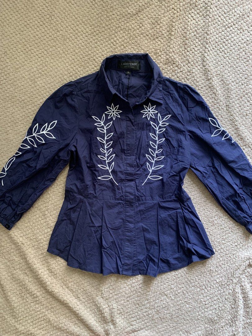 Navy Blue Longsleeves (Category: Longsleeves) located in Manila. Submitted by nuelaar (Listing ID 1465762534, Image 1). Description: .