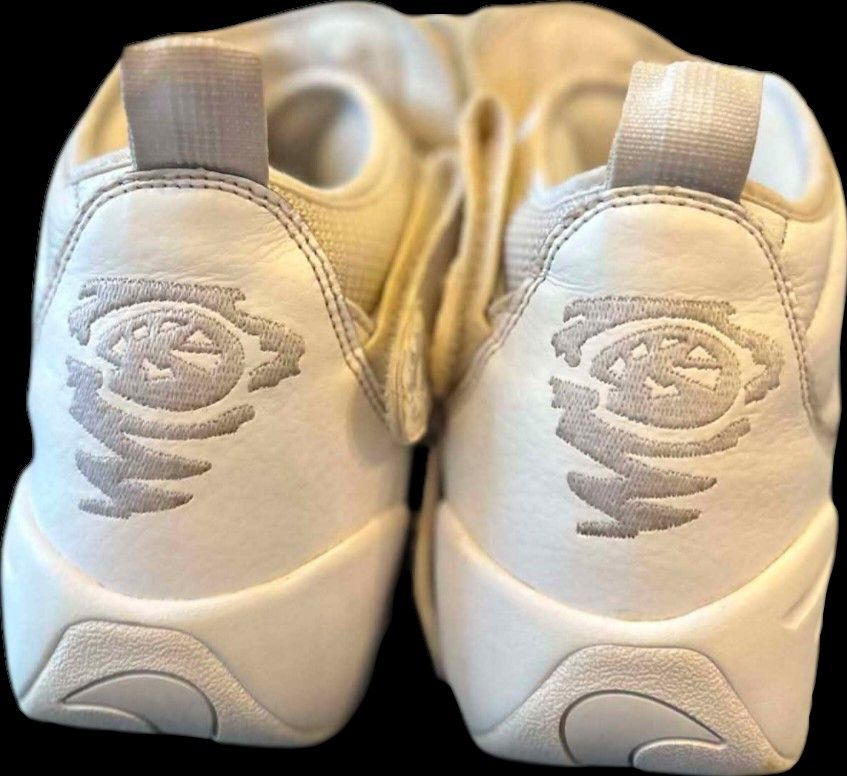 N'Destrukt (Category: Sneakers) located in Pasay City. Submitted by markjaysontabuzo (Listing ID 1465871701, Image 3). Description: Nike Ndestrukt.