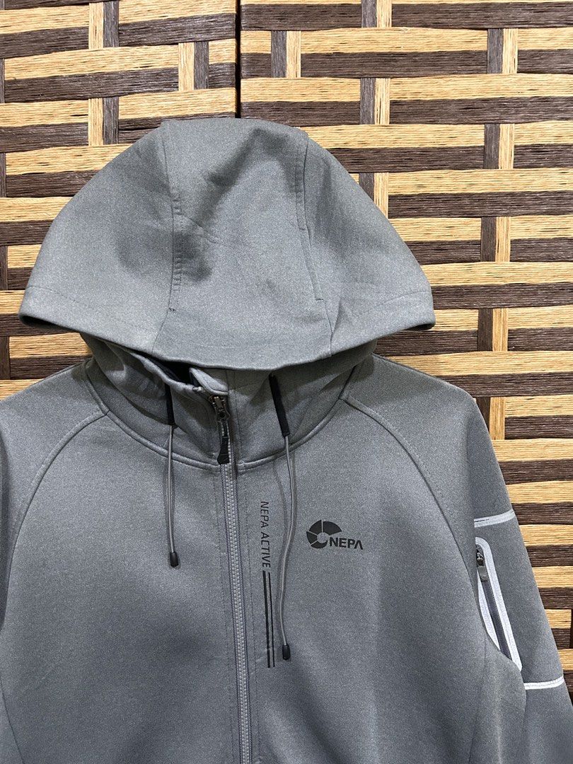 NEPA SOFTSHELL JACKET (Category: Coats, Jackets and Outerwear) located in Kota Bharu. Submitted by brandthriftoutdoor_ (Listing ID 1465794862, Image 2). Description: NEPA SOFTSHELL JACKET Manual Sizing : Pit - 22” Length - 27” size tag : L(prefered L) Condition : 9/10 -kain pertengahan texture lembut sedap pakai✅ -ringger cun✅ -zip elok ✅ -bebas faded, scratch✅ -warna silver masih intense✅ -pinhole manja ‼️ -lining poket lengan crack manja‼️ HARG