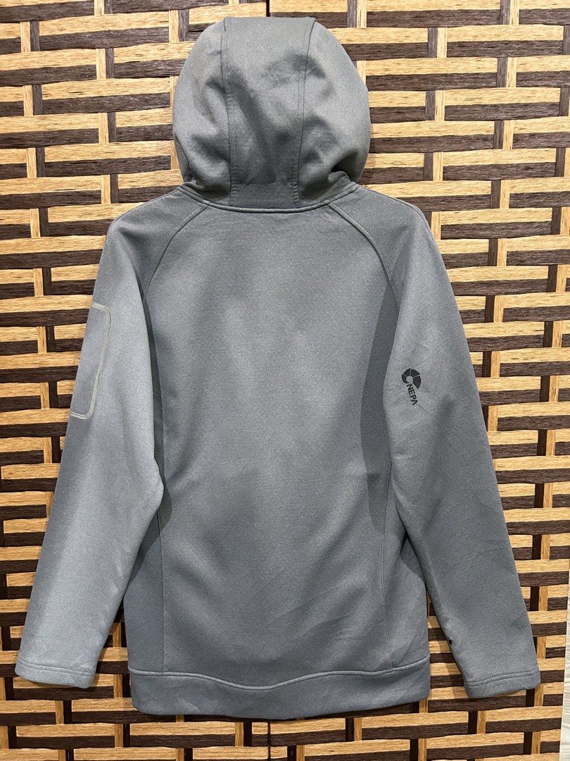 NEPA SOFTSHELL JACKET (Category: Coats, Jackets and Outerwear) located in Kota Bharu. Submitted by brandthriftoutdoor_ (Listing ID 1465794862, Image 3). Description: NEPA SOFTSHELL JACKET Manual Sizing : Pit - 22” Length - 27” size tag : L(prefered L) Condition : 9/10 -kain pertengahan texture lembut sedap pakai✅ -ringger cun✅ -zip elok ✅ -bebas faded, scratch✅ -warna silver masih intense✅ -pinhole manja ‼️ -lining poket lengan crack manja‼️ HARG