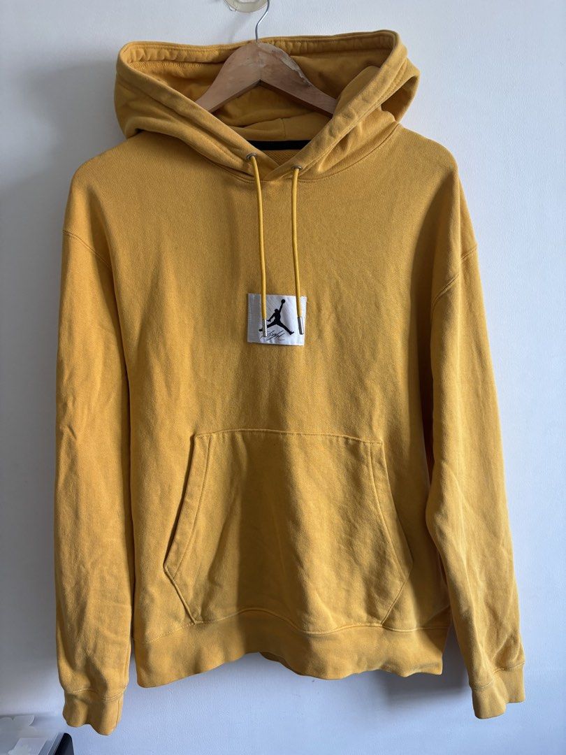NEW ARRIVALS (Category: Hoodies) located in Manila. Submitted by swift_kenneth (Listing ID 1465867312, Image 3). Description: NEW ARRIVALS ALL IN EXCELLENT CONDITION MAKATI LOCATION 380-1k PRICE RANGE.