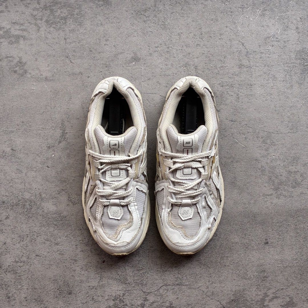 New Balance 1906D Protection Pack White (Category: Sneakers) located in Iligan City. Submitted by gabrielsxn (Listing ID 1465784385, Image 2). Description: New Balance 1906D Protection Pack White Size: US 6 | EU 38.5 | CM 24 ✅ Good Condition Mine: ₱1,499.