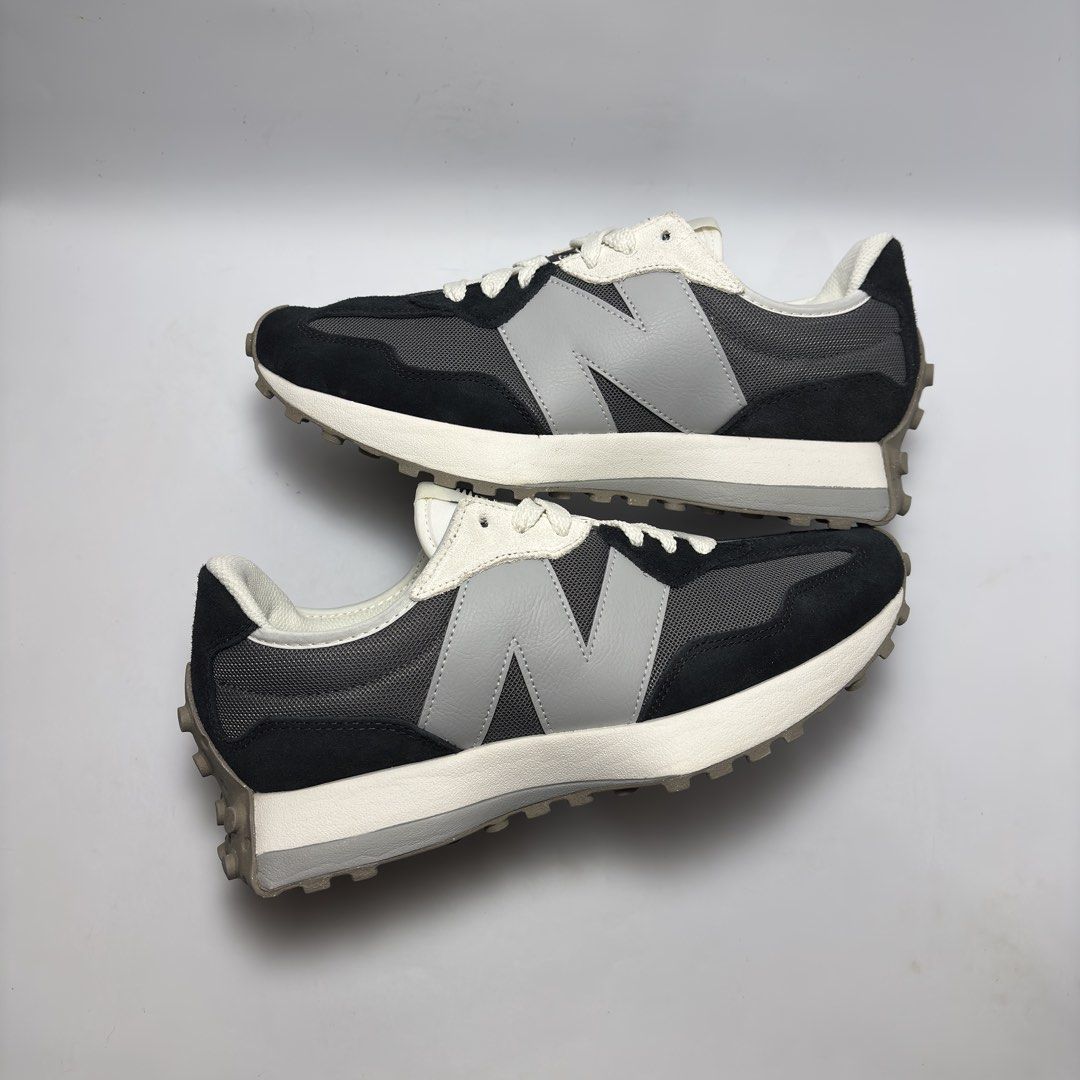 NEW BALANCE 327 ‘BLACK GREY’ (Category: Sneakers) located in Cebu City. Submitted by kylokicks77 (Listing ID 1465930219, Image 2). Description: New Balance 327 ‘Black Grey’ Brand New Complete ✅ Original/Authentic pair ✅ With OG Box and Paperbag ✅ Available sizes in men’s: BNDS - 8, 8.5, 9, 9.5 SRP/ Mall Price: ₱7,495 ❌ Selling Price: ₱3,295 ✅ Loc: Lapu-Lapu City, Cebu 📍 DM me if interested 📩🙌🏽 P.S. Color may vary due to lighting..