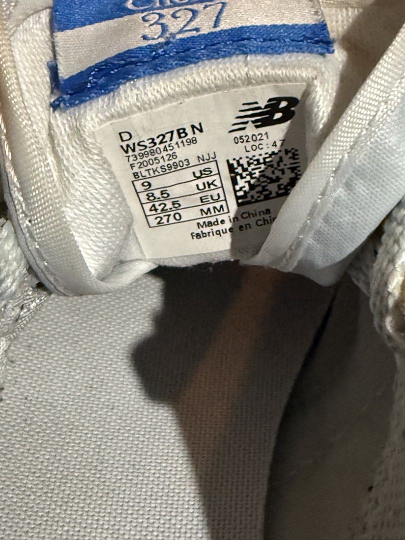 New balance 327 size 9 US (Category: Sneakers) located in Manila. Submitted by uyjj05 (Listing ID 1465903785, Image 3). Description: .