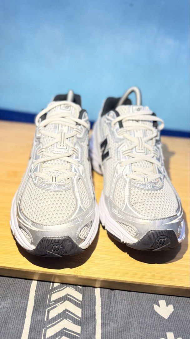 New Balance 740 (Category: Dress Shoes) located in Pateros City. Submitted by andrealexthrifts (Listing ID 1465908280, Image 3). Description: .
