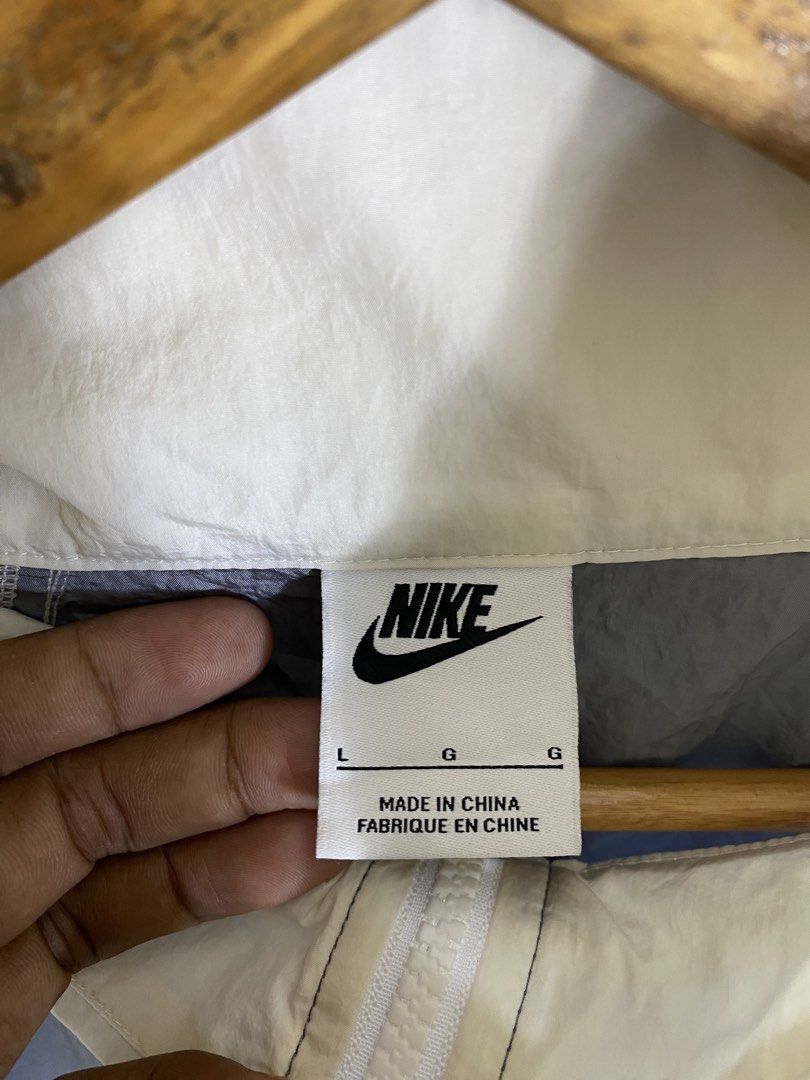 Nike (Category: Activewear) located in Cebu City. Submitted by cjakosalem02 (Listing ID 1465935800, Image 3). Description: .