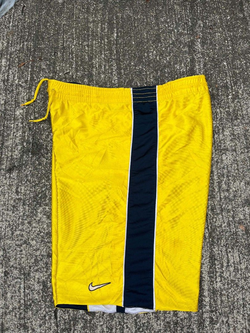 Nike 2 tone (Category: Activewear) located in Manila. Submitted by genszyx223. (Listing ID 1465859776, Image 1). Description: Nike 2 tone reversible size: 2xl with lace Good condition length:22.3 leghole:13 580 free shipping📦 Negros Occidental location📍.