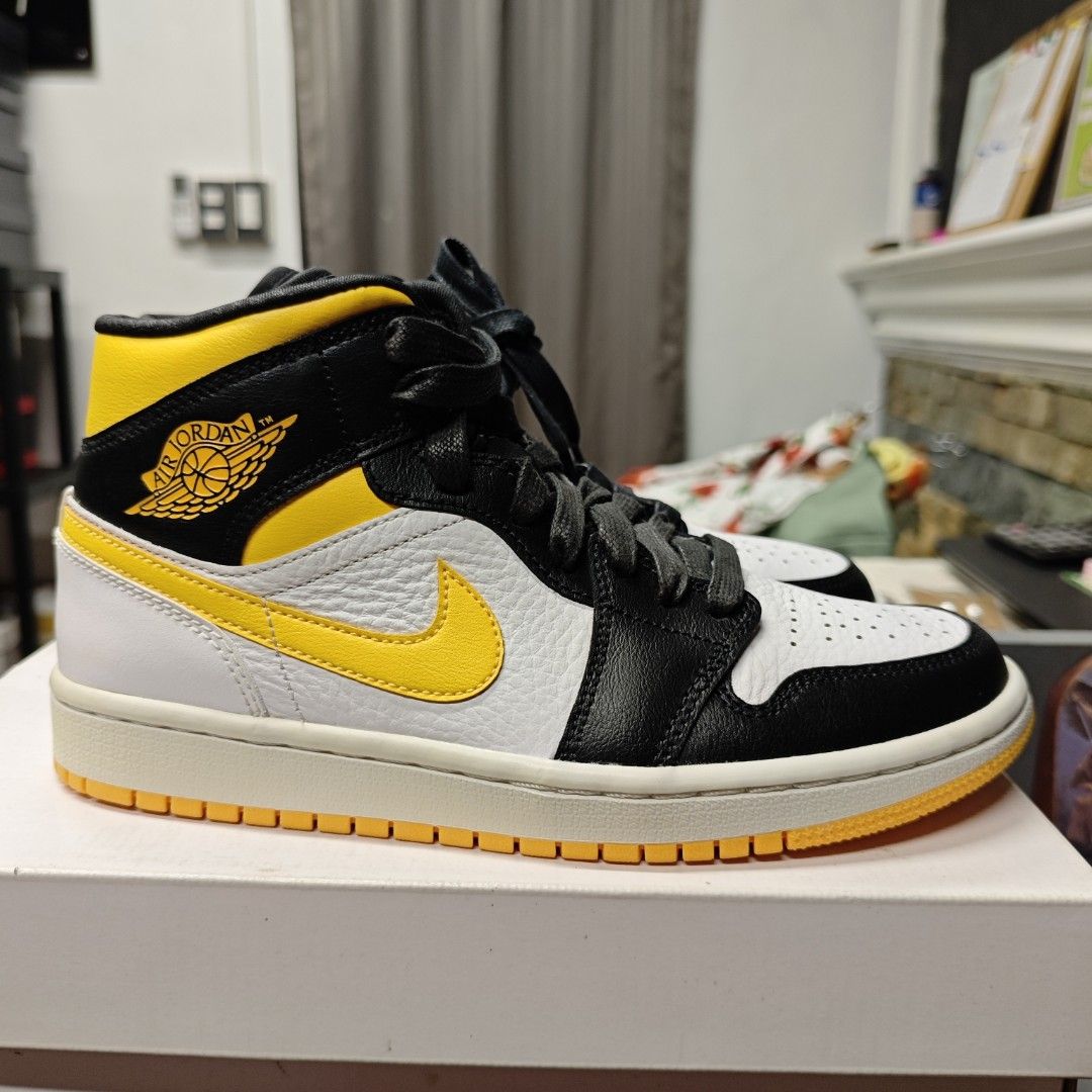 Nike Air Jordan 1 Mid Laser Orange (Category: Sneakers) located in Iloilo. Submitted by teezeewhyyy (Listing ID 1465847652, Image 1). Description: .