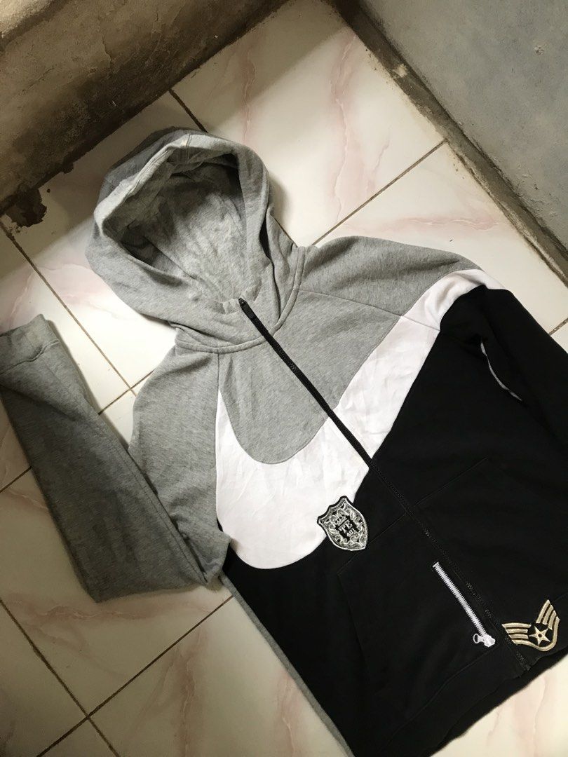 NIKE BIG SWOOSH (Category: Activewear) located in Manila. Submitted by crismil1 (Listing ID 1465846229, Image 2). Description: XL ON TAG DIMES 26 LENGTH 20 WIDTH EXCELLENT CONDITION .