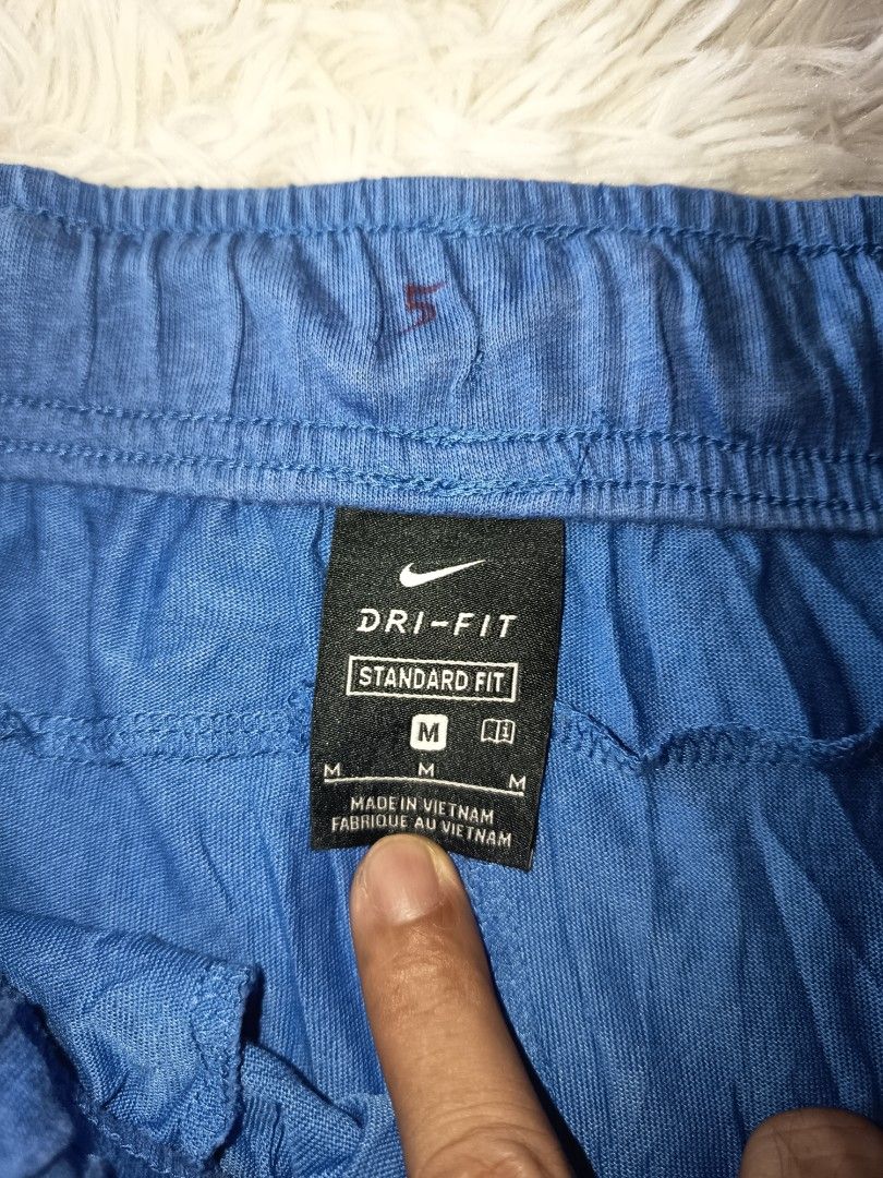 Nike Dri-FIT standard-fit athletic (Blue) (Category: Shorts) located in Pasay City. Submitted by ODDXX (Listing ID 1465791767, Image 2). Description: Nike Dri-FIT standard-fit athletic (Blue) Medium on Tag Best fit to 30 Waist. Color Rate 9.5/10 No issue. No issue. Need was only! 256 freeshipp thru j&t.