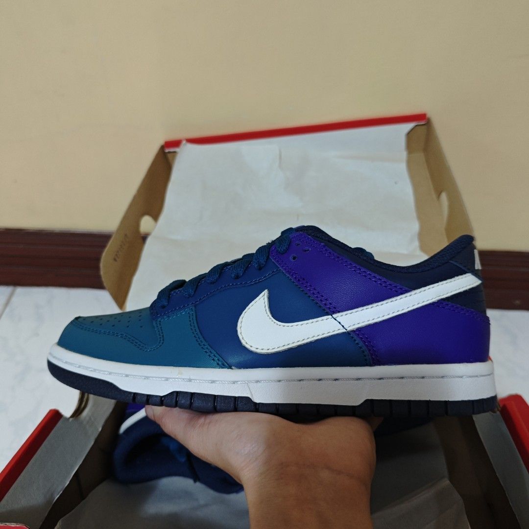 Nike Dunk Low Bright Spruce (Category: Sneakers) located in Iloilo. Submitted by teezeewhyyy (Listing ID 1465931298, Image 2). Description: Brand new Sizes 6.5w and 7w Legit and authentic .