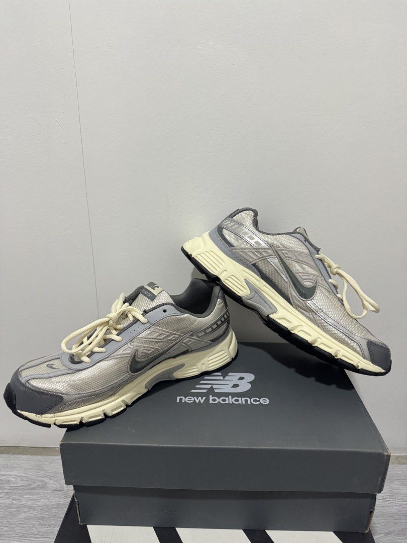 Nike Initiator (Category: Sneakers) located in Manila. Submitted by simon.cuadra01 (Listing ID 1465925667, Image 3). Description: Nike Initiator “light bone” Size 10 mens Condition- 8.5/10 100% original Selling- 1,500.