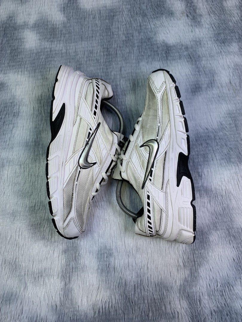 NIKE INITIATOR WHITE METALLIC SILVER (Category: Sneakers) located in Quezon City. Submitted by shooz.kartel (Listing ID 1465906383, Image 2). Description: For sale only‼️ NIKE INITIATOR WHITE METALLIC SILVER Excellent condition No major issues Size 10 us 42 euro 27 cm 1750 + sf only Legit/Authentic 💯 Pm for fast transact! 📩 Can do ship nationwide MOP: paymaya, bank transfer or gcash Location: Metro manila.