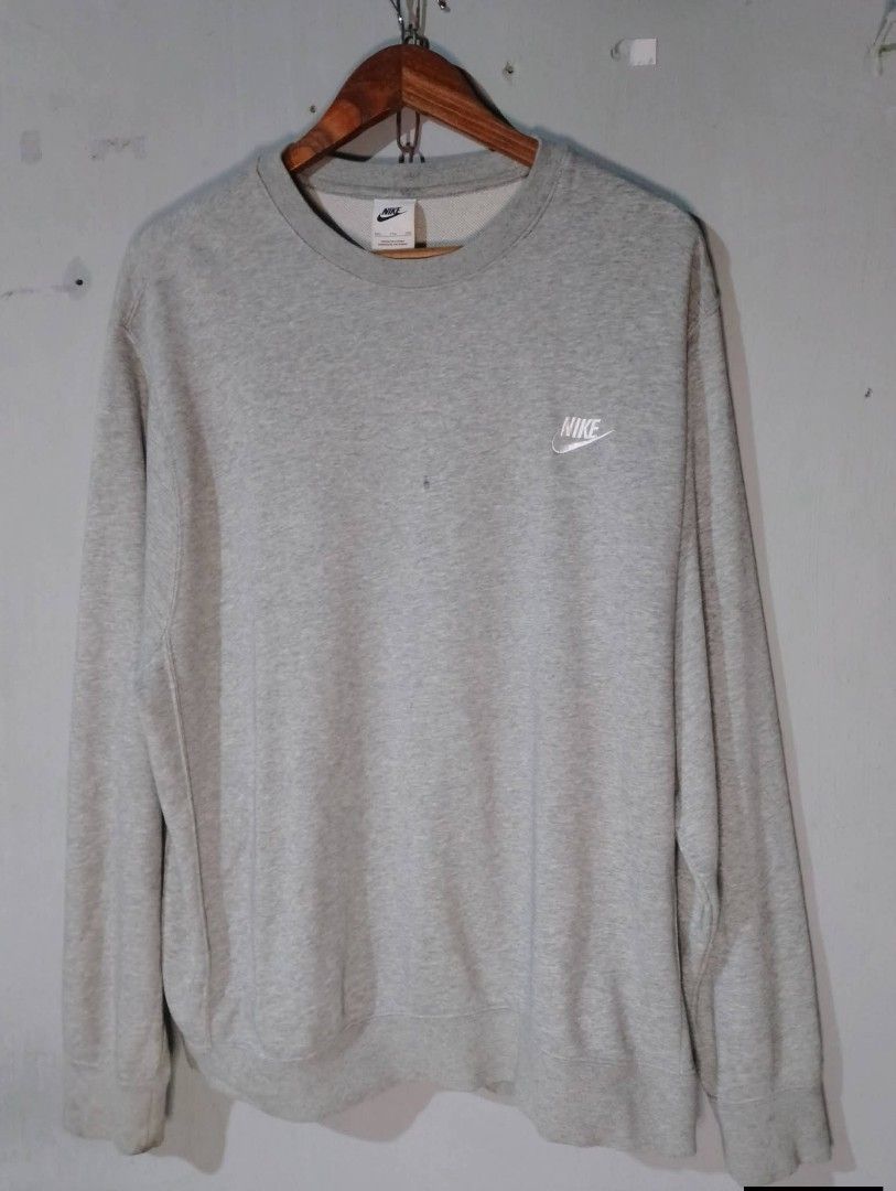 NIKE LONG SLEEVE GRAY (Category: Longsleeves) located in Caloocan City. Submitted by so-slow (Listing ID 1465771937, Image 1). Description: .