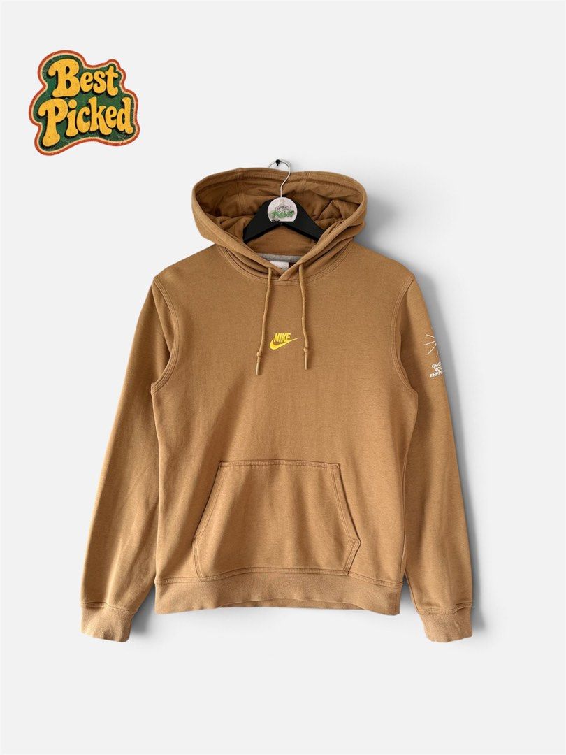 Nike mid logo hoodie jacket (Category: Coats, Jackets and Outerwear) located in Cebu City. Submitted by bestpicked (Listing ID 1465821696, Image 1). Description: Authentic/legit Excellent condition Size Medium on tag Dimension 20x26 No issue Location-Guadalupe, Cebu City.