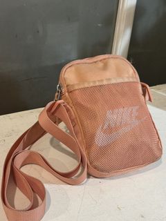 (Category: ) located in . Submitted by rox_thrift12 (Listing ID 1465901367, Image 1). Description: .