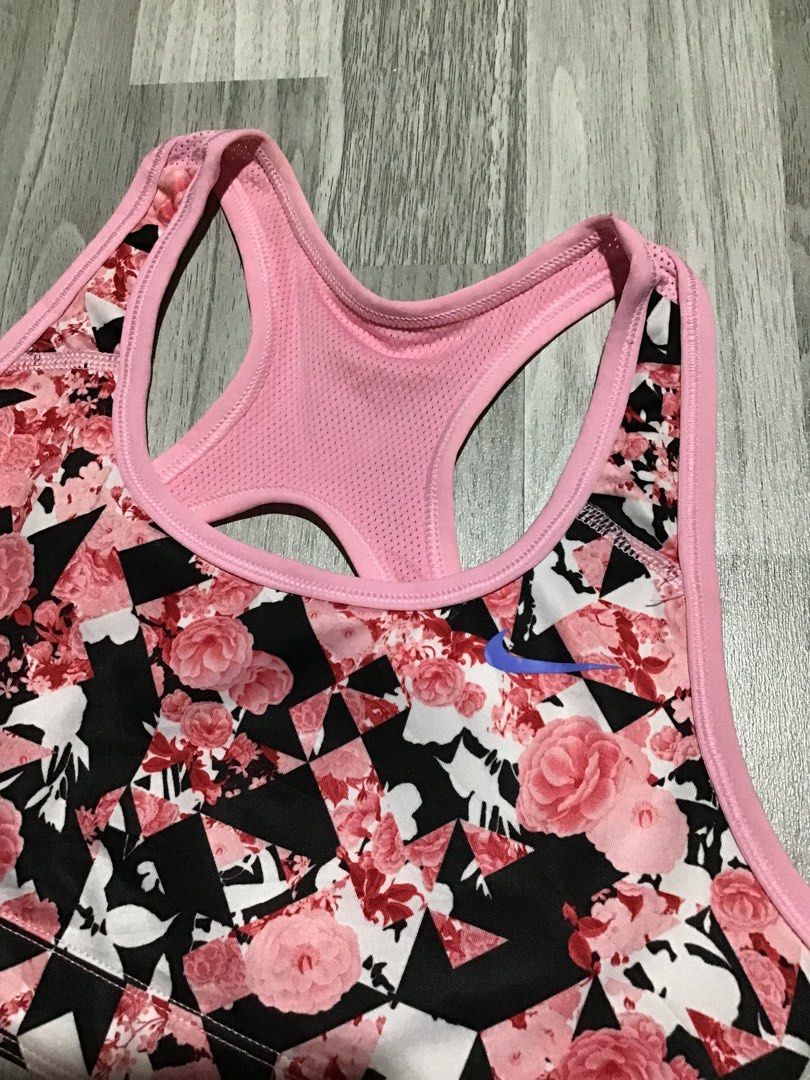 Nike riversible sport bra (Category: Activewear) located in Davao. Submitted by ljay.thriftedfinds (Listing ID 1465799011, Image 2). Description: .