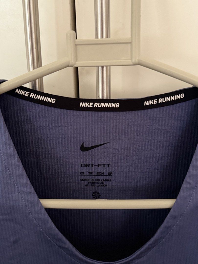 Nike Running Top (Category: Activewear) located in Quezon City. Submitted by kfrys (Listing ID 1465952121, Image 2). Description: .