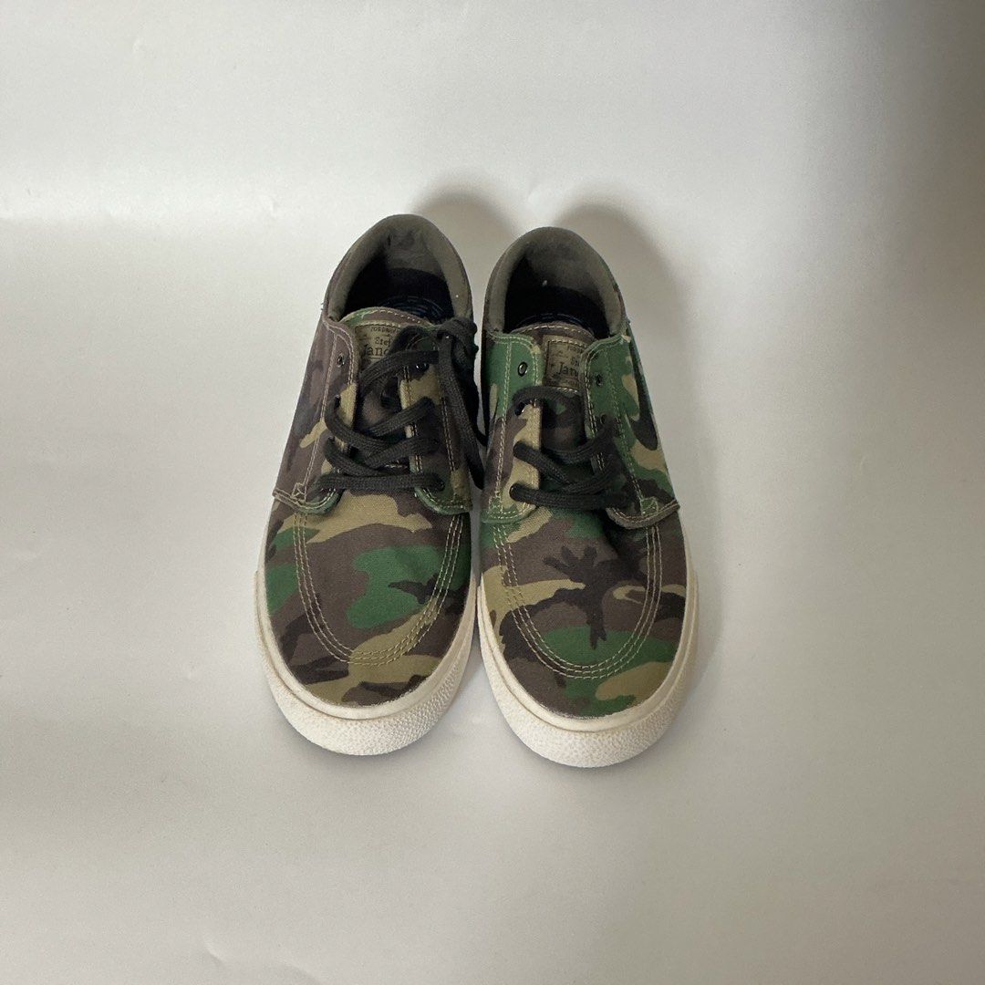 Nike SB Stefan Janoski Camo (Category: Sneakers) located in Tuguegarao City. Submitted by skylalalers (Listing ID 1465803113, Image 3). Description: - Brand: Nike SB Stefan Janoski - Color: Green Camouflage - Size: Men's US 10 / UK 9 / EUR 44 - Features: Zoom Air insoles for superior cushioning - Condition: stock lang kasi sa room (collection) - Inclusions: Comes with original teal Nike SB box.