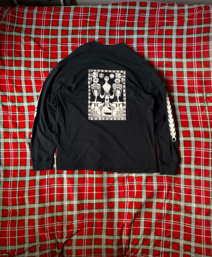 Nike Sophy Hollington Crewneck (Category: Tshirts & Polo Shirts ) located in Cebu City. Submitted by 88thrifts (Listing ID 1465820901, Image 2). Description: 21x27 excellent condition 9/10 color rate unnoticeable minimal pinhole .