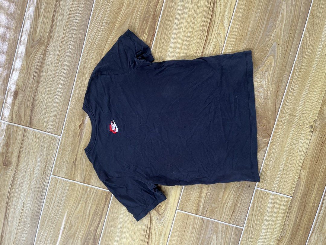 Nike t shirt (Category: Tshirts & Polo Shirts ) located in Buenavista. Submitted by jamesthrift0001 (Listing ID 1465833173, Image 3). Description: .