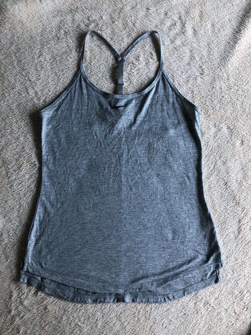 Nike Tank Top Size XS (Category: Activewear) located in Vigan. Submitted by chiyannav (Listing ID 1465794962, Image 1). Description: .