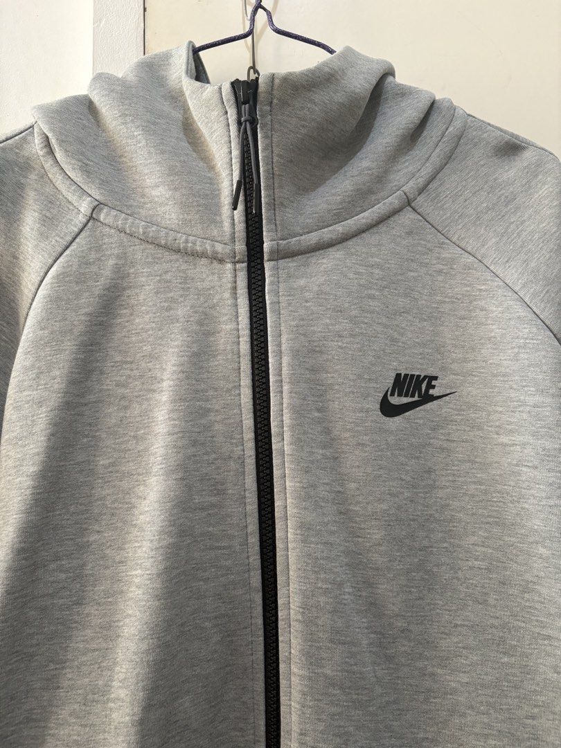 Nike Tech Fleece Full-Zip Hoodie Grey (Category: Hoodies) located in Manila. Submitted by dominicoab75406 (Listing ID 1465759804, Image 2). Description: Dm for more info.
