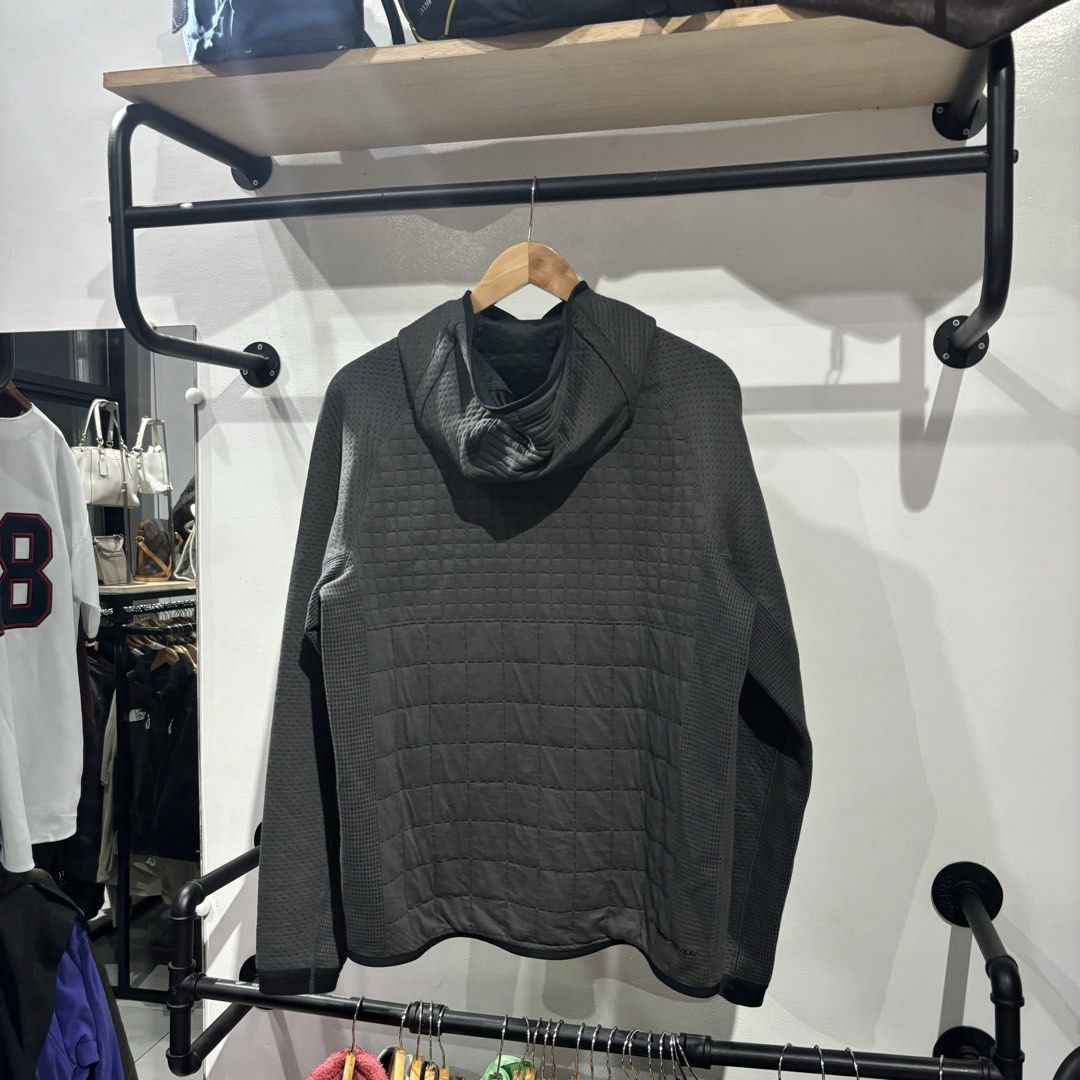 Nike Tech Pack Hoodie (Category: Coats, Jackets and Outerwear) located in Bambang. Submitted by heats777 (Listing ID 1465854949, Image 3). Description: Excellent condition No issue Size: M on tag.