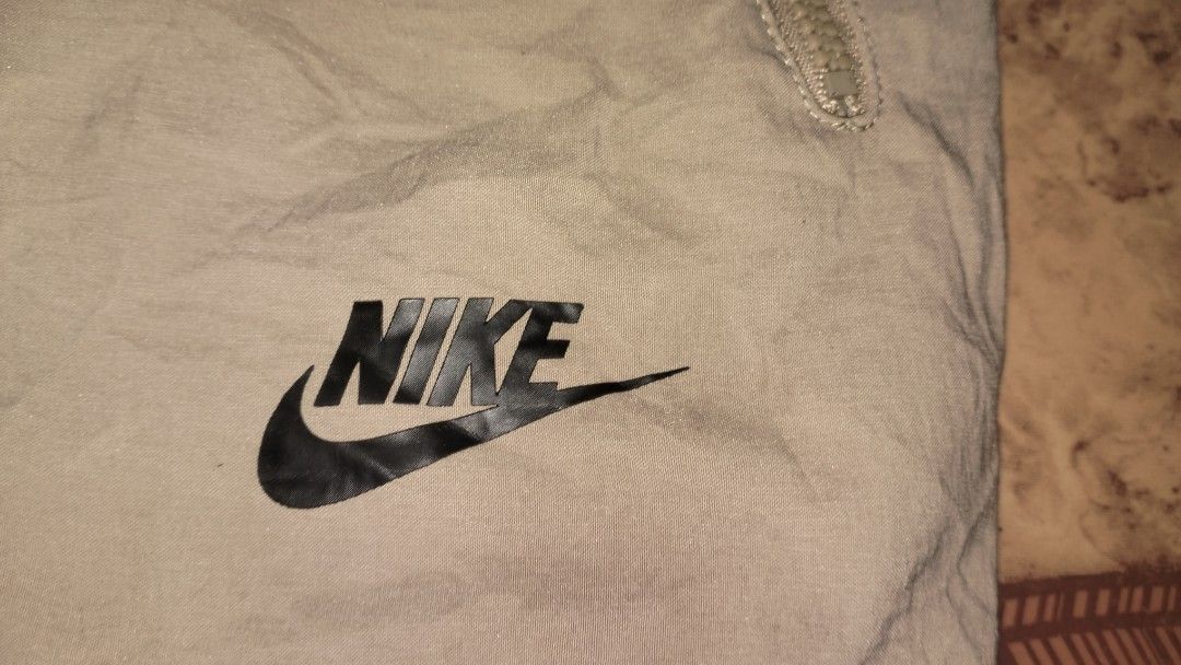 Nike tech woven (Category: Trousers) located in Bulacan. Submitted by ryldeal030912 (Listing ID 1465872480, Image 3). Description: excellent condition woven material xl fits to large 32-34" waistline 38" lenght 11" leg 8" knee 6.5" hem.