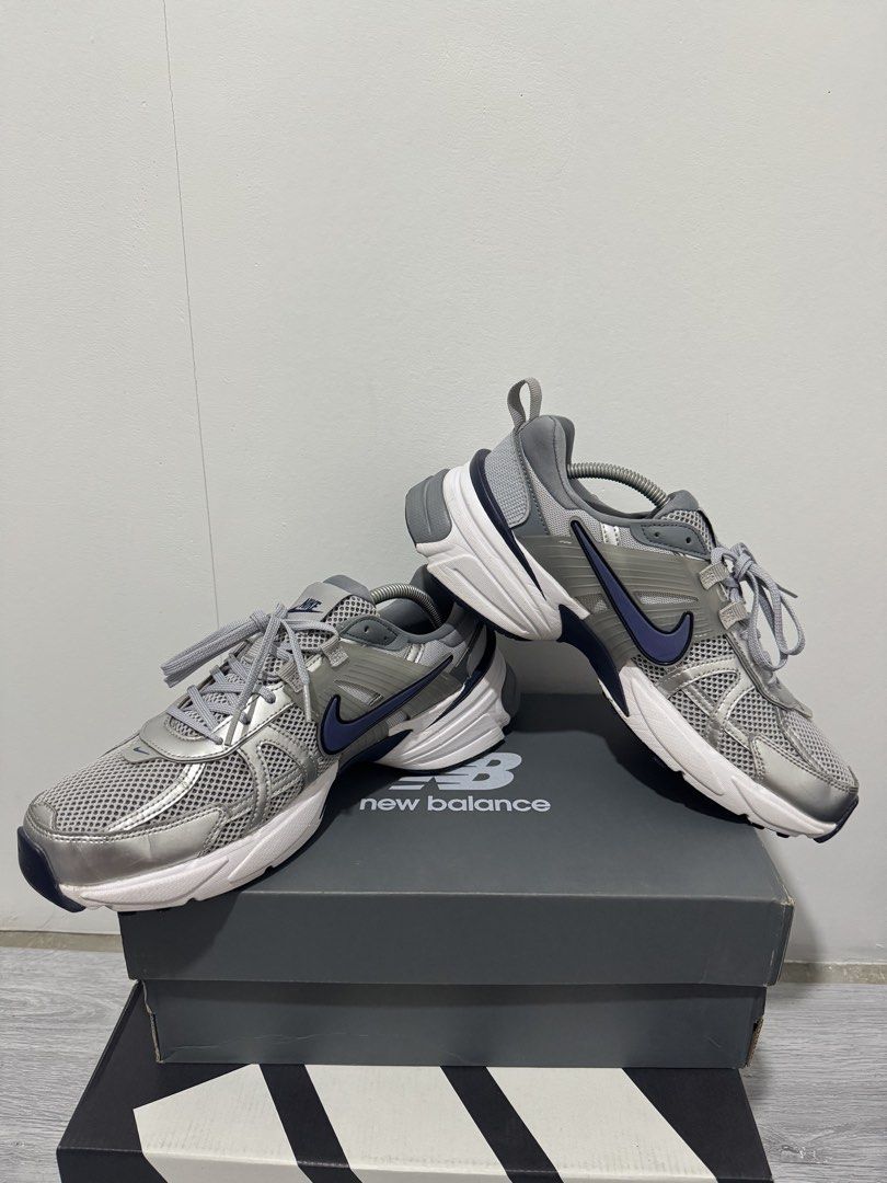 Nike V2K run (Category: Sneakers) located in Manila. Submitted by simon.cuadra01 (Listing ID 1465926470, Image 3). Description: Nike V2K run “Pure platinum/wolf grey” Size 10.5 mens Condition- 8.5/10 100% original Selling- 2,000.
