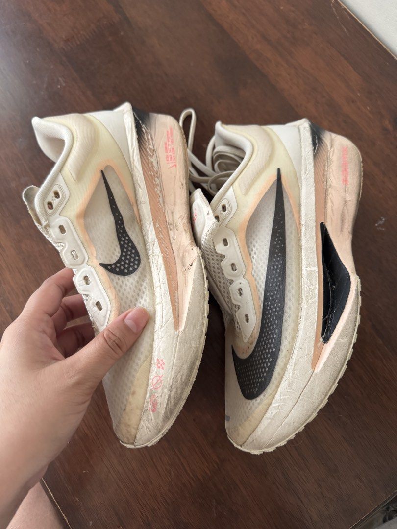 Nike Zoom Fly 6 (needs reglue) (Category: Sneakers) located in Antipolo. Submitted by chelsealuzanta (Listing ID 1465779104, Image 3). Description: Us 7.5.