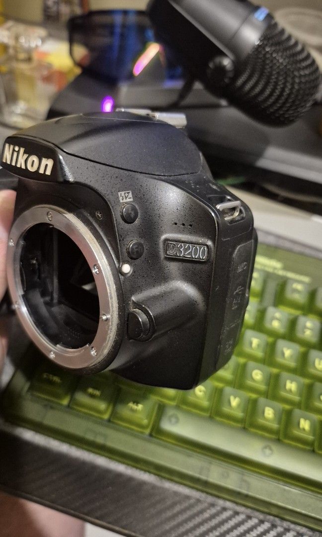 Nikon d3200 (Category: Cameras) located in Cavite. Submitted by dnco420 (Listing ID 1465943724, Image 3). Description: Selling D3200 Kit lens Accesories: tripod 2 batts n charger AAA led light Lace 32gb sd 10k Molino Bacoor loc Pm if interested..