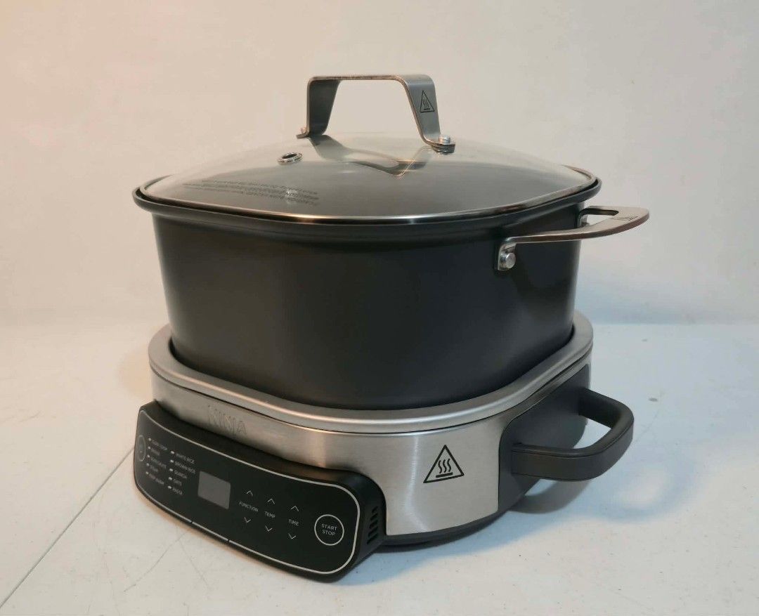 Ninja Foodi Possible Cooker 8L (Category: Cookers) located in Caloocan City. Submitted by souththrift_taytay (Listing ID 1465780347, Image 2). Description: - Model: Ninja Foodi Possible Cooker MC1101ANZ - 5-in-1 versatility: Slow cook, braise, steam, sear, and sauté - User-friendly digital display panel with precise temperature and time controls - Easy-to-clean nonstick inner pot - Includes glass lid and steaming rack - Sleek black and stainless 